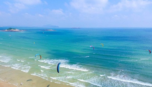 平潭风筝冲浪